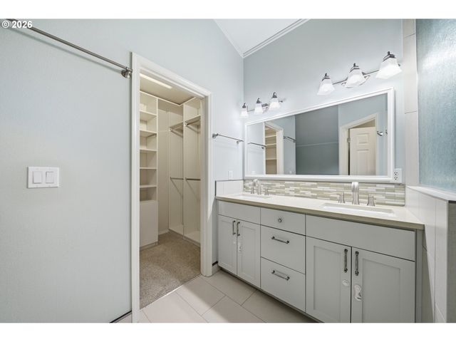 1704 Ne 158TH Cir, Vancouver, WA 98686