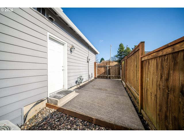 1704 Ne 158TH Cir, Vancouver, WA 98686