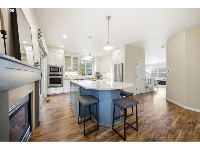 1704 Ne 158TH Cir, Vancouver, WA 98686