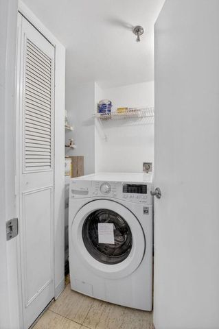 5280 NW 2nd Ave Ph-17, Boca Raton, FL 33487