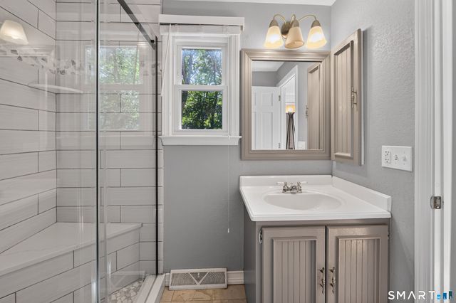 87 Chevas Road, Avon, CT 06001