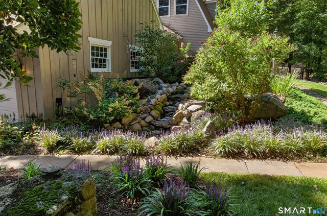 87 Chevas Road, Avon, CT 06001