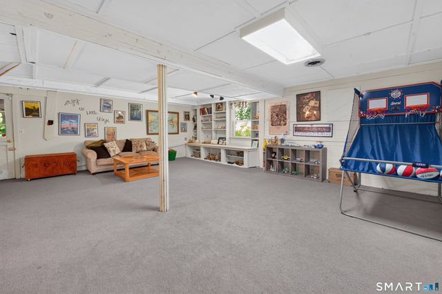 87 Chevas Road, Avon, CT 06001