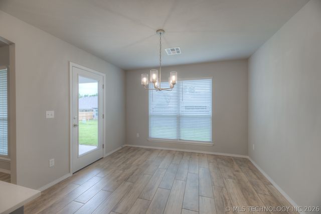 3710 S 13th Place, Broken Arrow, OK 74011