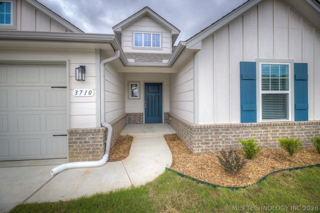 3710 S 13th Place, Broken Arrow, OK 74011