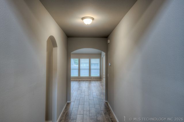 3710 S 13th Place, Broken Arrow, OK 74011