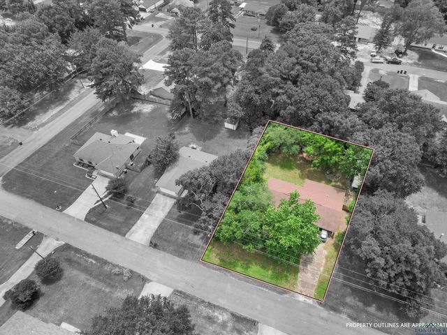 216 Collins Ave, Longview, TX 75605