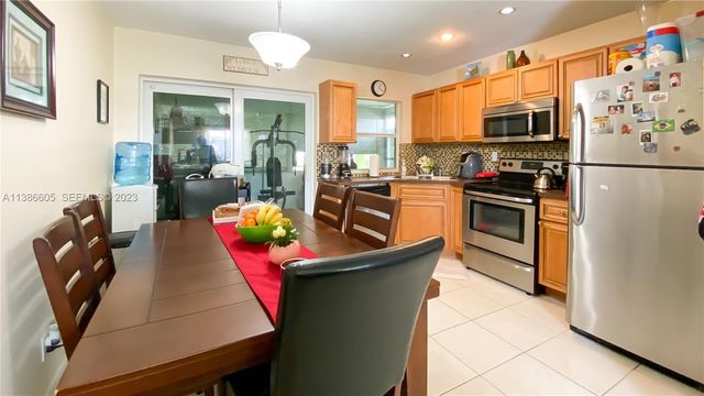 7106 NW 73rd Avenue, Tamarac, FL 33321