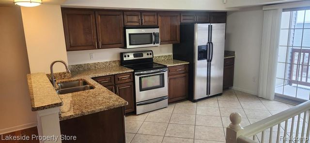 14102 Lakeside Boulevard, Shelby Twp, MI 48315