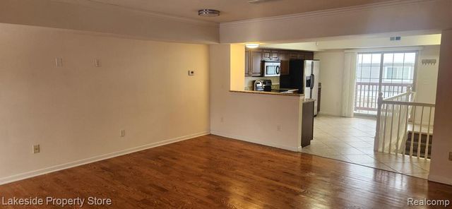 14102 Lakeside Boulevard, Shelby Twp, MI 48315