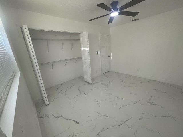 3290 NW 39th Street, Lauderdale Lakes, FL 33309