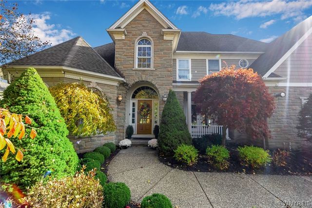 35 Birdsong Parkway, Orchard Park, NY 14127