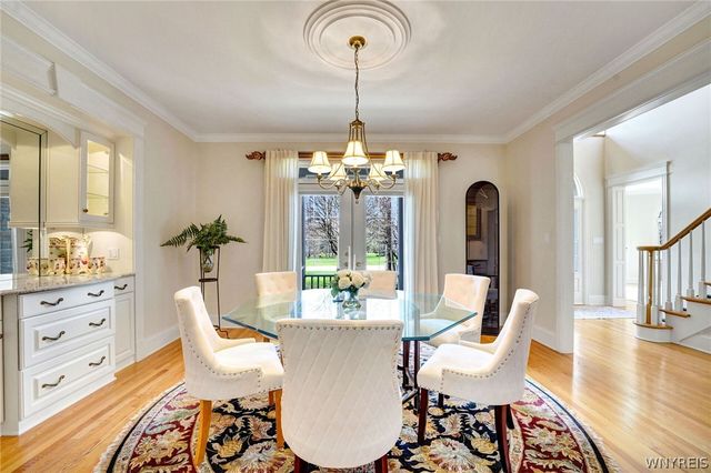 35 Birdsong Parkway, Orchard Park, NY 14127