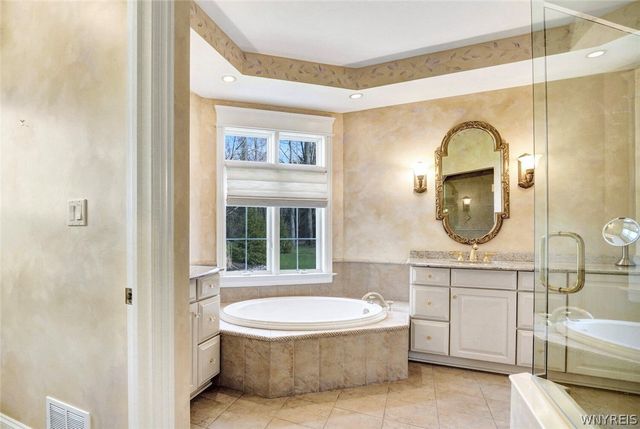 35 Birdsong Parkway, Orchard Park, NY 14127