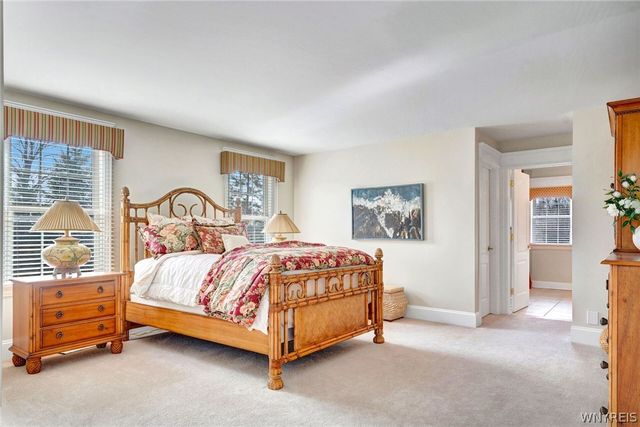 35 Birdsong Parkway, Orchard Park, NY 14127