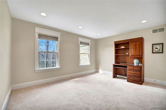 35 Birdsong Parkway, Orchard Park, NY 14127