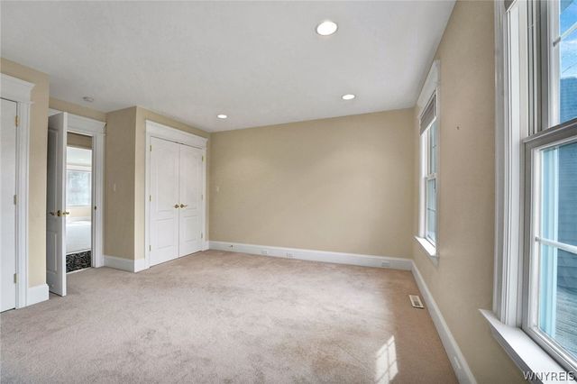 35 Birdsong Parkway, Orchard Park, NY 14127