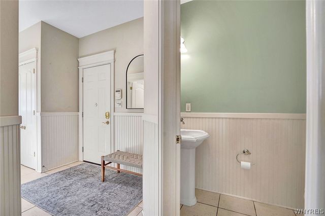 35 Birdsong Parkway, Orchard Park, NY 14127