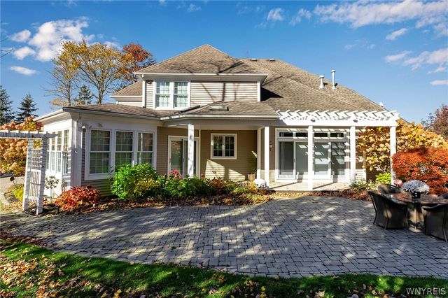 35 Birdsong Parkway, Orchard Park, NY 14127