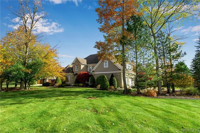 35 Birdsong Parkway, Orchard Park, NY 14127