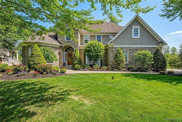 35 Birdsong Parkway, Orchard Park, NY 14127