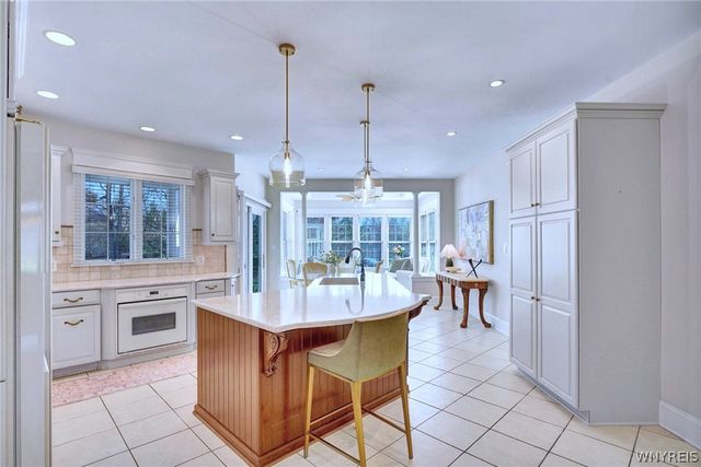 35 Birdsong Parkway, Orchard Park, NY 14127