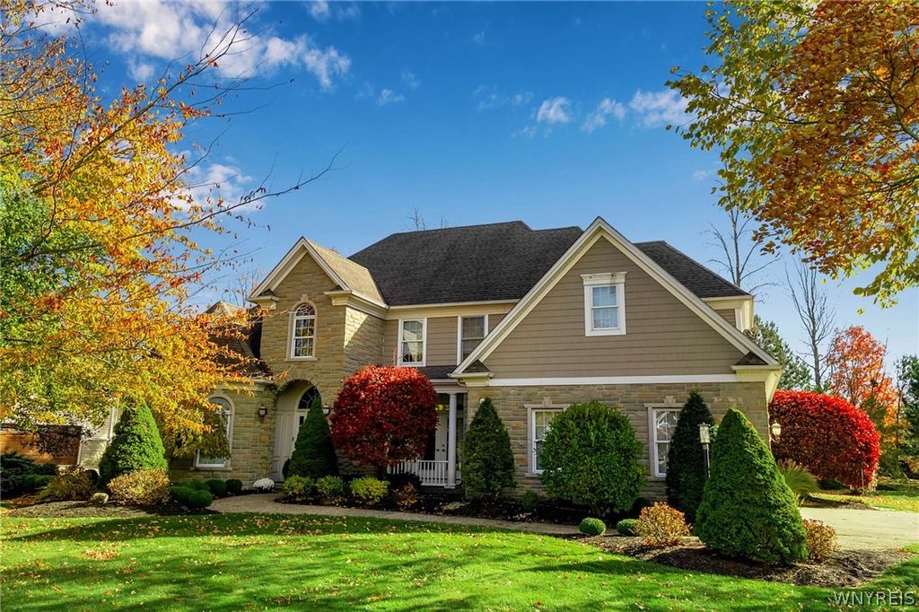 35 Birdsong Parkway, Orchard Park, NY 14127