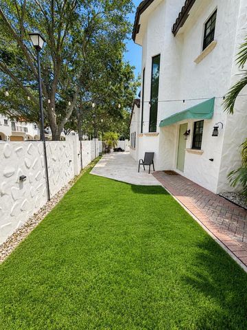 4400 Hidden Harbour Terrace, Dania Beach, FL 33312