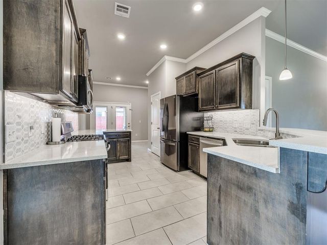 15612 Vermillion Drive, Edmond, OK 73013