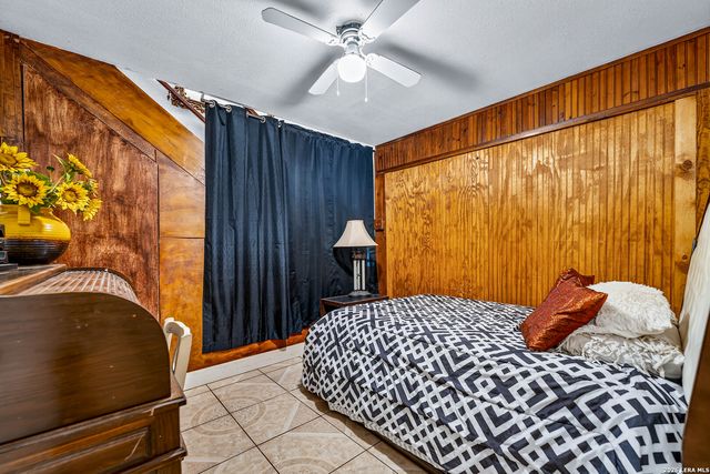 903 E Westmeyer, Poth, TX 78147