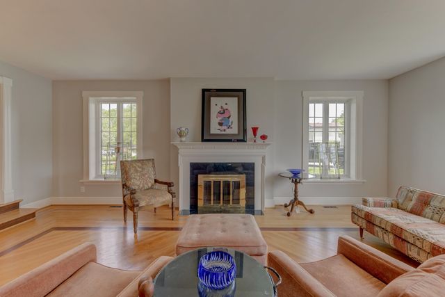 9814 Rose Lane, Munster, IN 46321