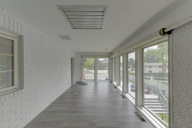 9814 Rose Lane, Munster, IN 46321