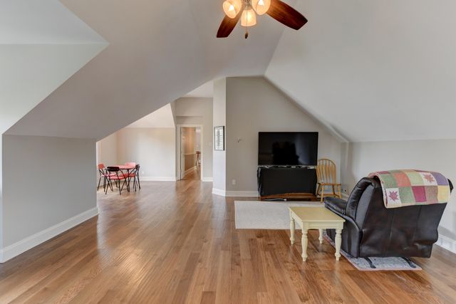 9814 Rose Lane, Munster, IN 46321