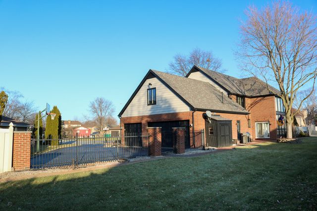 9814 Rose Lane, Munster, IN 46321