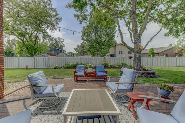 9814 Rose Lane, Munster, IN 46321