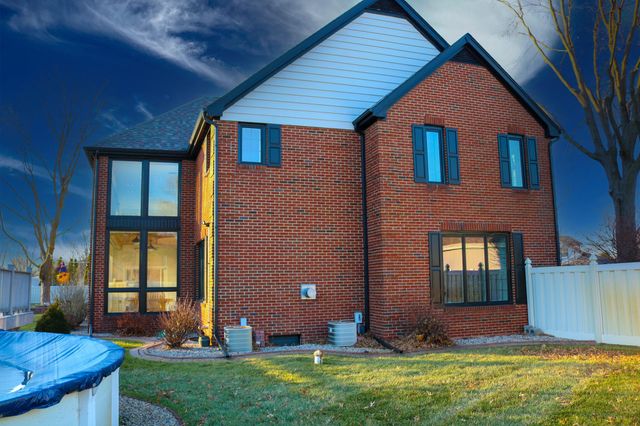 9814 Rose Lane, Munster, IN 46321