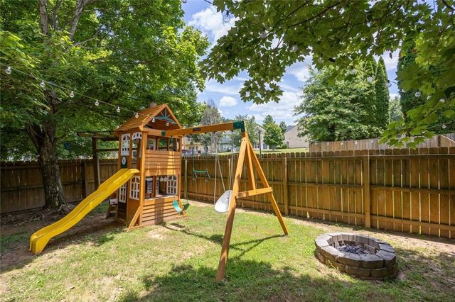 3975 Abernathy Farm Way, Acworth, GA 30101