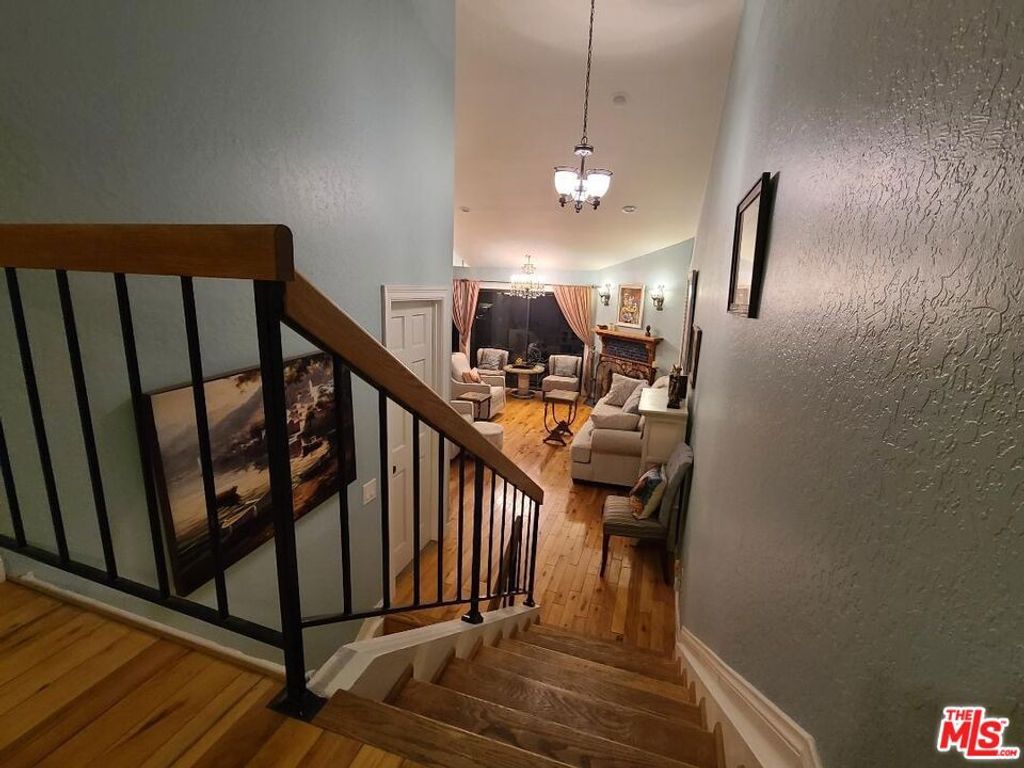 Image 6 of property listing at 4379 Ocean View Boulevard, Montrose, CA 91020