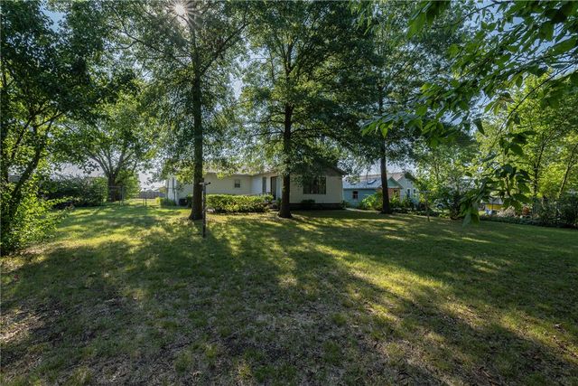 921 S Morningside Drive, Fayetteville, AR 72701