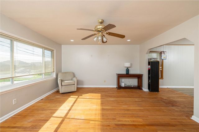 921 S Morningside Drive, Fayetteville, AR 72701