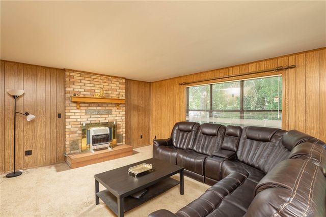 921 S Morningside Drive, Fayetteville, AR 72701