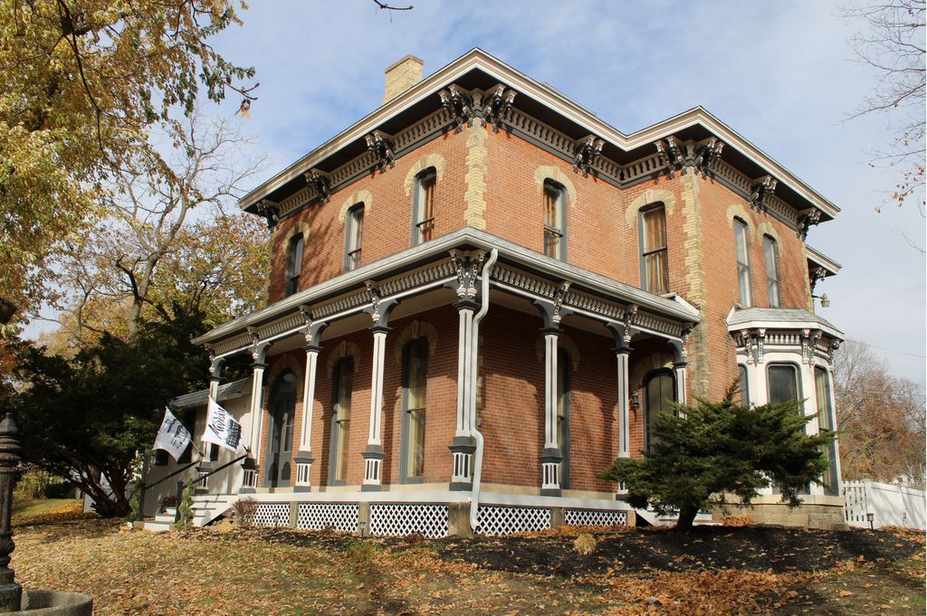 402 W Lincolnway Road, Morrison, IL 61270