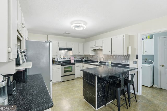 1904 Bluestone Loop, Hinesville, GA 31313