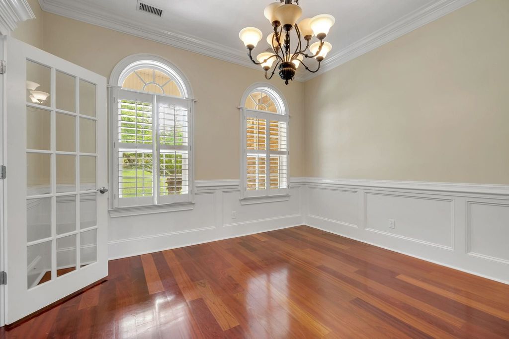 Image 11 of property listing at 5985 Miles Blake Court, Tallahassee, FL 32309