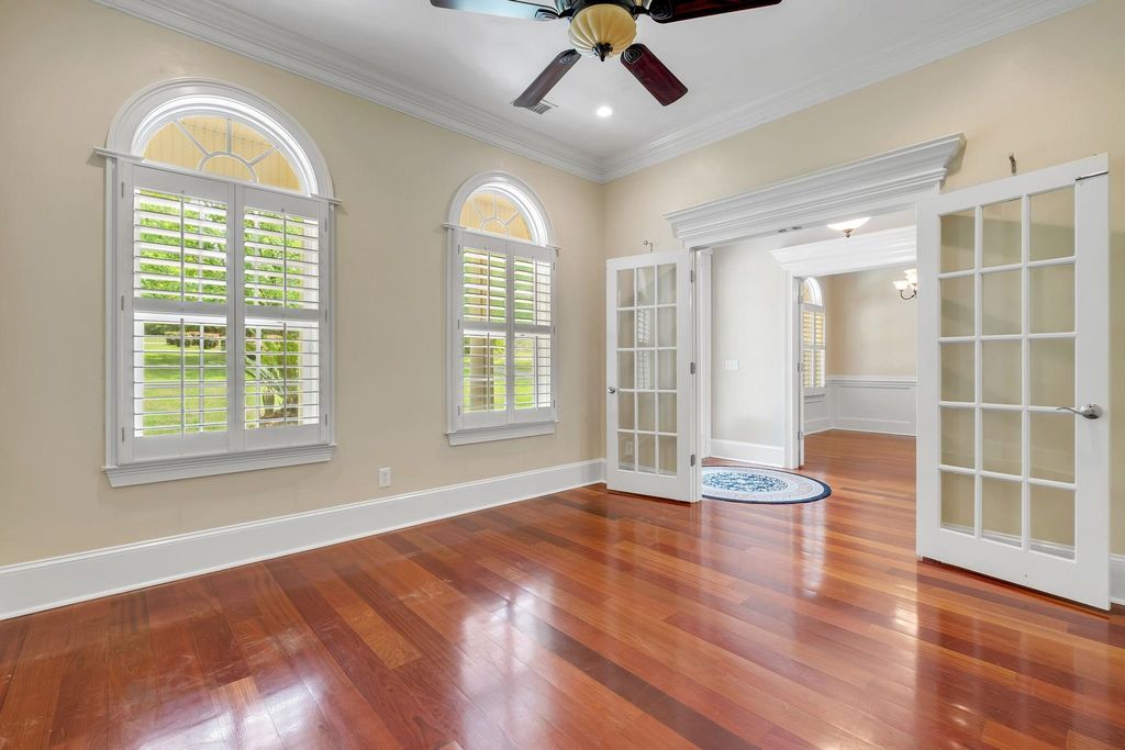 Image 13 of property listing at 5985 Miles Blake Court, Tallahassee, FL 32309
