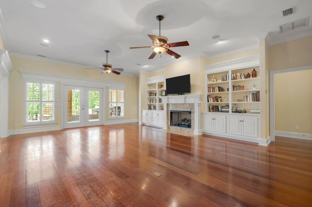 Image 15 of property listing at 5985 Miles Blake Court, Tallahassee, FL 32309