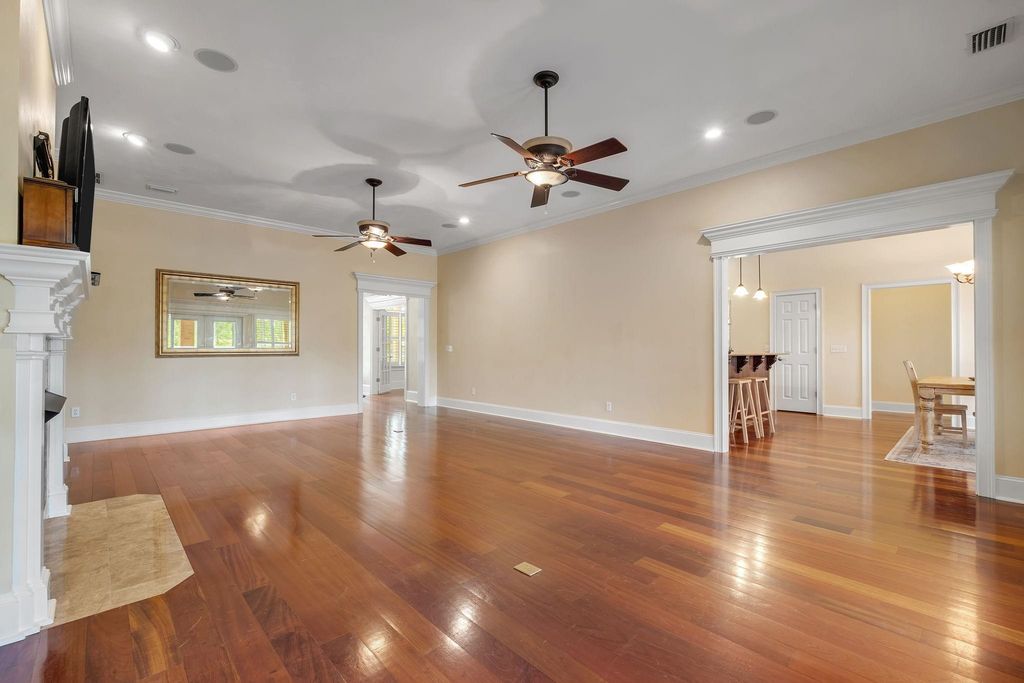 Image 16 of property listing at 5985 Miles Blake Court, Tallahassee, FL 32309