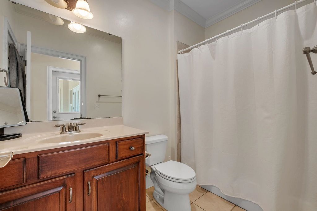 Image 28 of property listing at 5985 Miles Blake Court, Tallahassee, FL 32309