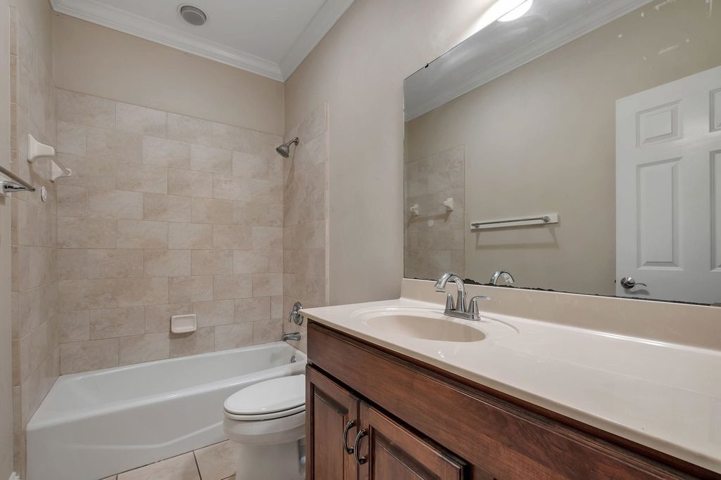 Image 31 of property listing at 5985 Miles Blake Court, Tallahassee, FL 32309