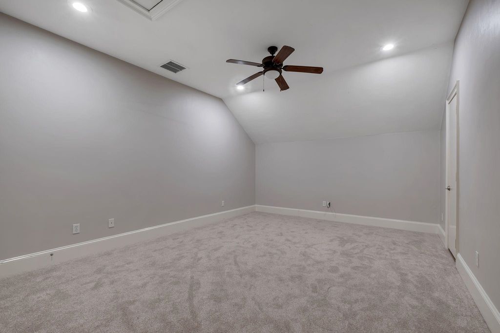 Image 32 of property listing at 5985 Miles Blake Court, Tallahassee, FL 32309